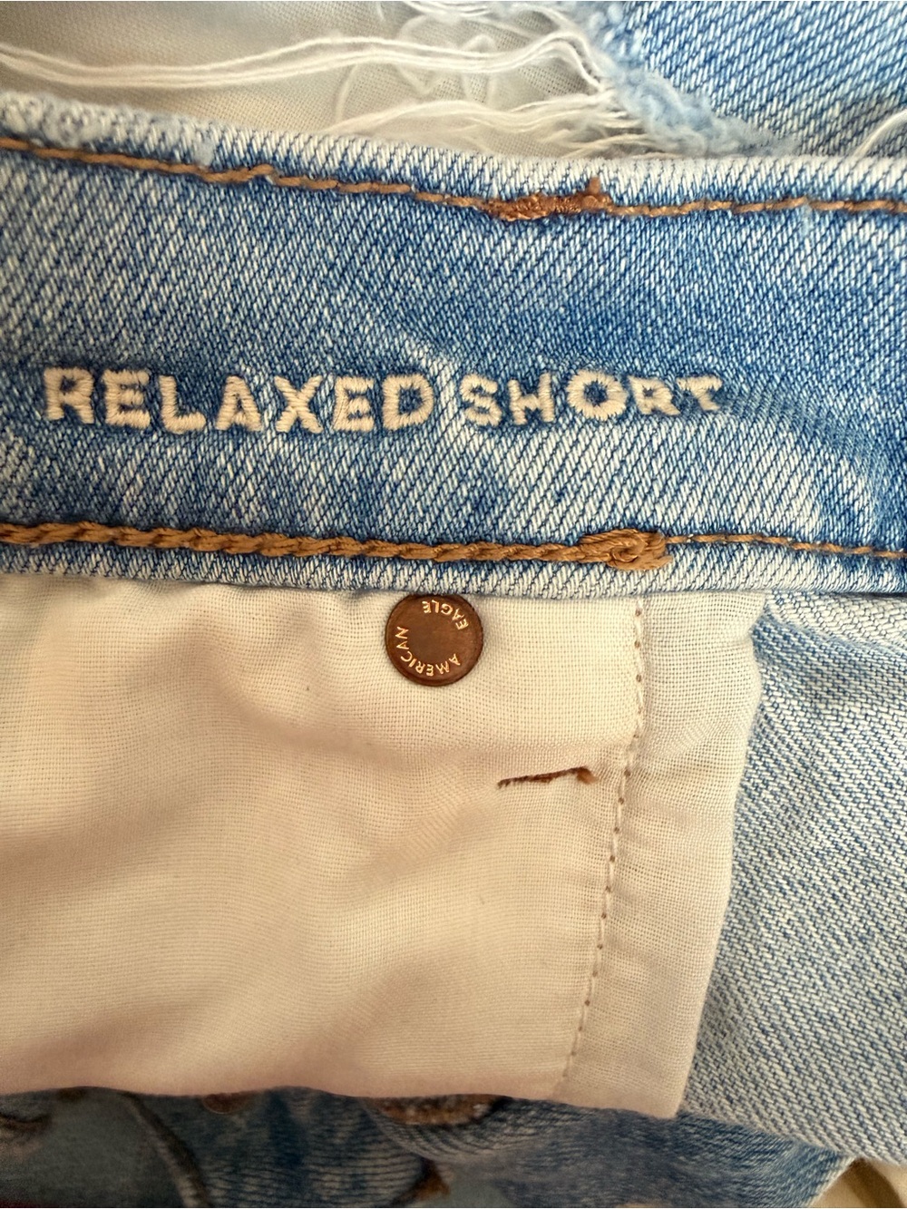 American Eagle Relaxed Short Light Wash Distressed Denim Cutoff Shorts Size 16 - Picture 11 of 11
